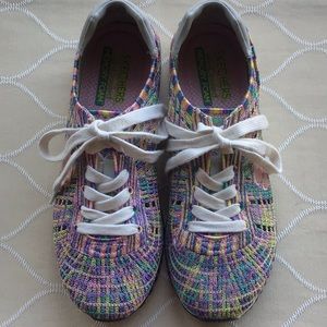 Skecher’s multi-color SN 884, size 9